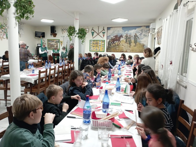 Serata con gli Alpini per i “ragazzi Erasmus+”