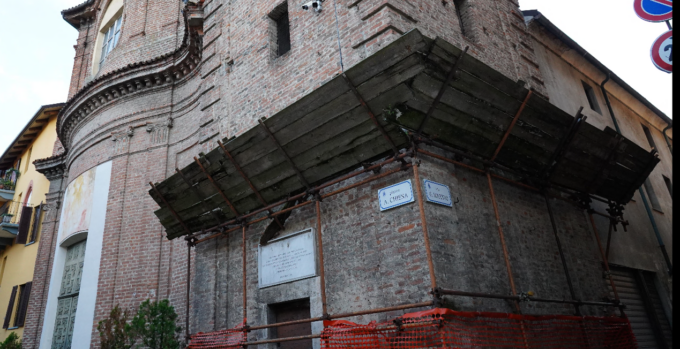 Il PD di Gassino attacca il sindaco: “Usa il restauro della Chiesa come distrazione dal problema del campanile”