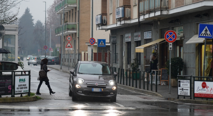 Quanto è difficile attraversare la strada a San Mauro?