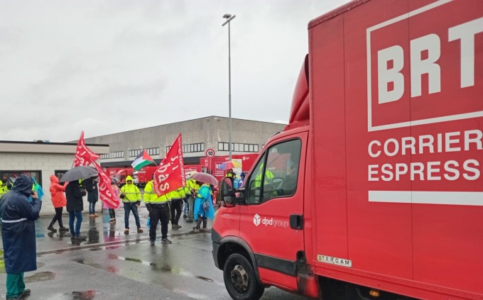 Sciopero dei lavoratori Bartolini: incontro positivo in Prefettura