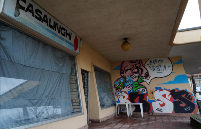 La richiesta di aiuto dei negozianti di via Cena