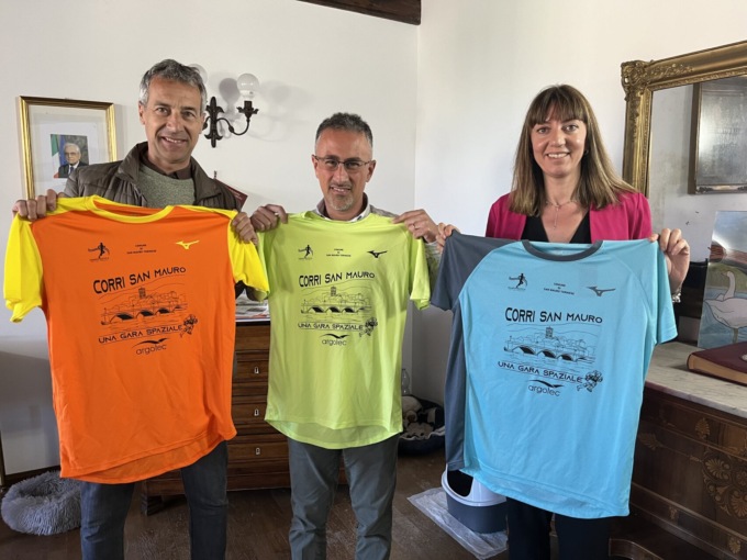 Sarà una Corri San Mauro “spaziale”: presentate le novità e la maglia celebrativa