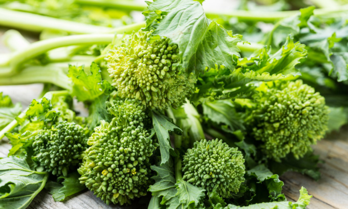 In regalo con la Nuova Periferia di Settimo le cime di rapa