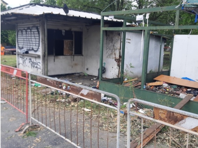 Via alla demolizione del vecchio chiosco