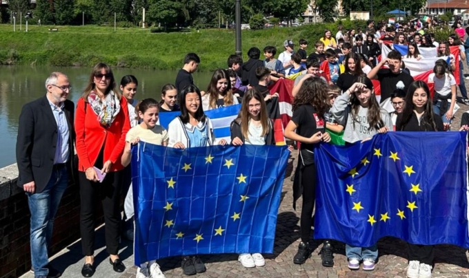 A San Mauro un corteo colorato per celebrare l’Europa