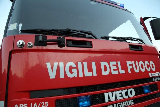 Incendio a Settimo, attimi di paura: due persone soccorse