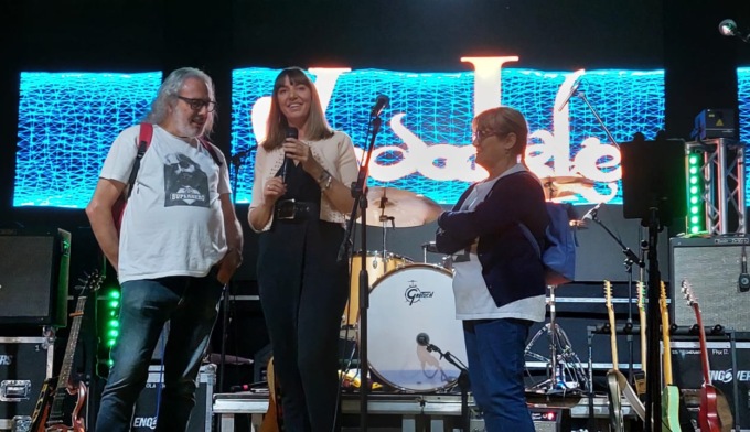 San Mauro: sul palco per ricordare Alan, grande artista e amico – VIDEO