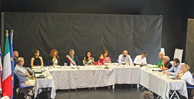 Gassino: primo consiglio e… prime polemiche