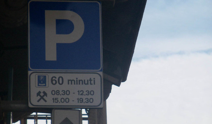 A Gassino sospese le zone a disco orario per tutto agosto