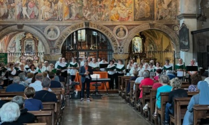 Applausi per la corale Unitre "San Raffaele & Friends" a Varallo Sesia