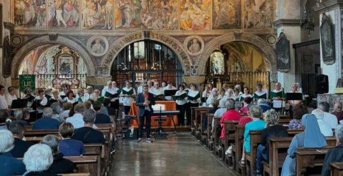 Applausi per la corale Unitre “San Raffaele & Friends” a Varallo Sesia