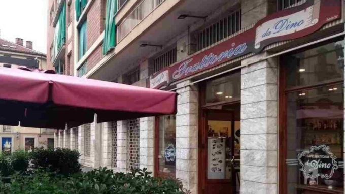 Chiude per sempre la trattoria «Da Dino» a Borgo Dora