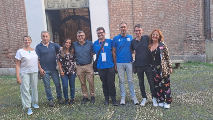 A Gassino tutti con il naso all’insù per il concerto di campane – VIDEO