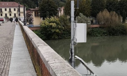 San Mauro: spunta un'antenna a ridosso del ponte vecchio, ecco di cosa si tratta