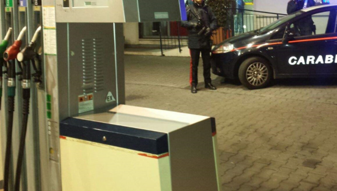 Settimo, minorenni alla guida di una potente Audi: fuggono ma vengono individuati