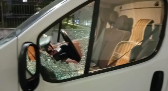 A Settimo furgoni presi d’assalto dai ladri