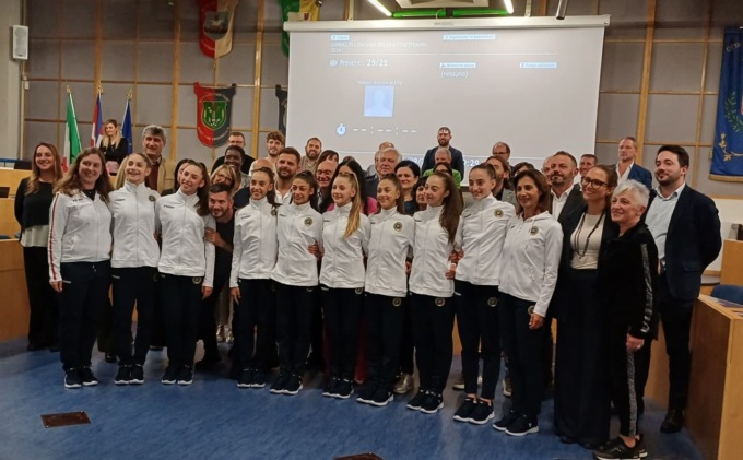 Ginnastica ritmica e wakeboard: Settimo ha celebrato i suoi sportivi