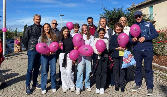 San Mauro: il ponte vecchio si colora di rosa nel segno della prevenzione