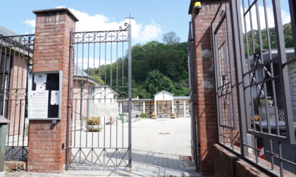 Furti al cimitero, ampio dibattito in aula