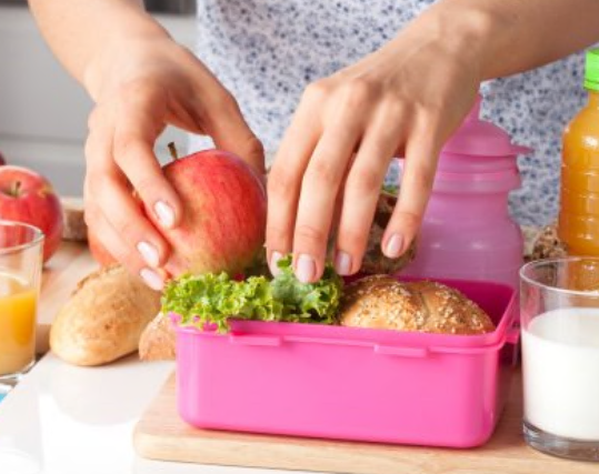 “Vogliamo il pasto domestico nelle scuole di Settimo”: raccolte già 400 firme