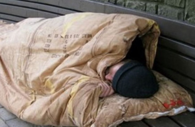 San Mauro: dormiva da tempo per strada, interviene il Comune