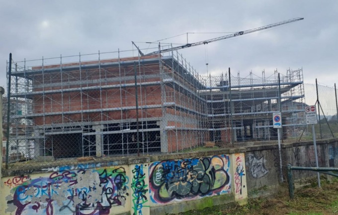 Nuova scuola di Gassino: l’obiettivo è aprire a settembre, sennò c’è un “piano B”