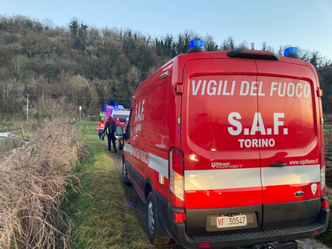 San Raffaele Cimena: uomo cade nel canale, si cerca senza sosta