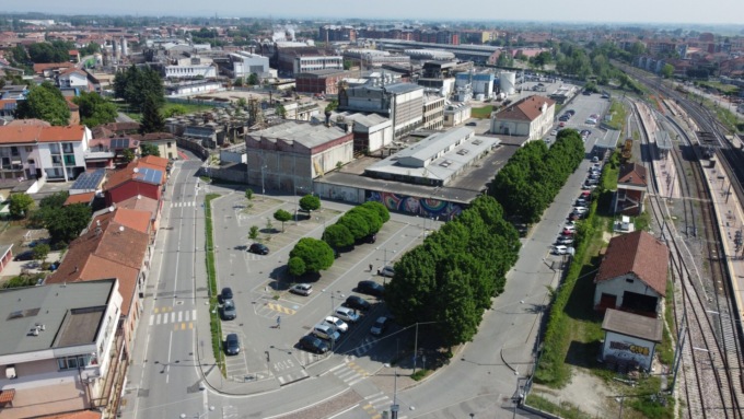 Borgo Nuovo: iniziati i lavori di arretramento del muro della Olon su via Schiapparelli