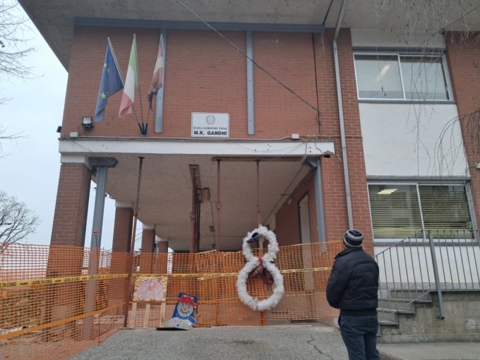 I lavori alla scuola elementare Gandhi al centro delle polemiche