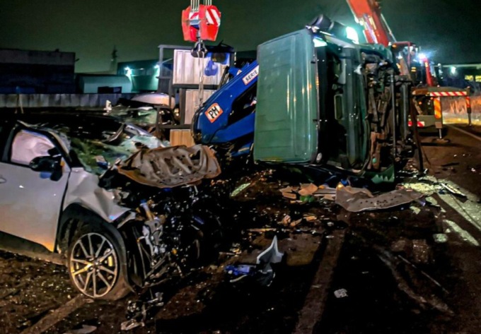 Grave incidente a Settimo Torinese: coinvolti un camion e due auto