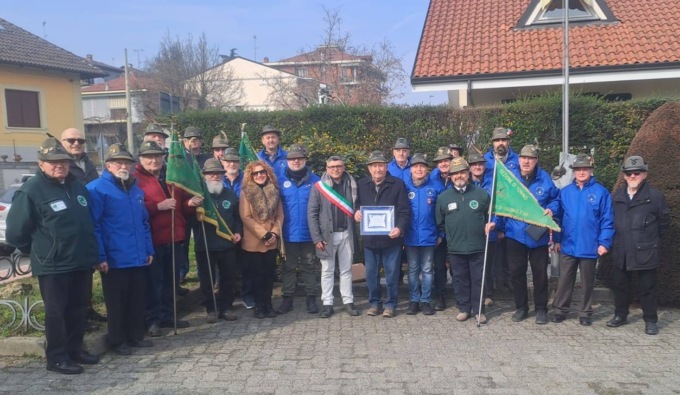 Gli alpini di Gassino hanno celebrato il traguardo dei 101 anni
