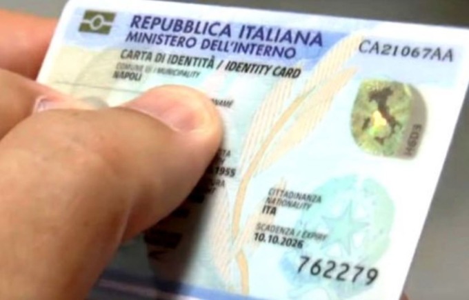 Settimo: va in giro con una carta d’identità non sua