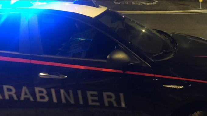 Furto in tabaccheria a Venaria Reale: individuati e denunciati due giovani