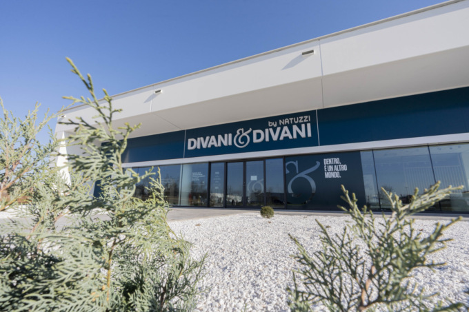La prima apertura 2025 di Divani&Divani by Natuzzi è a Settimo Torinese