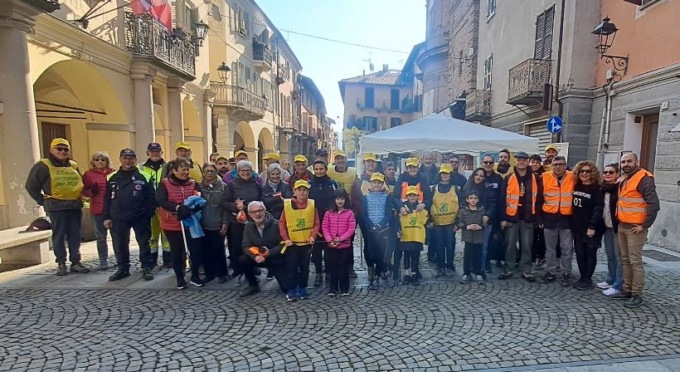 Gassino: i volontari si sono rimboccati le maniche per un paese più pulito