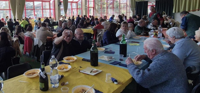Carnevale rivalbese: il tanti al salone polivalente per una domenica di convivialità