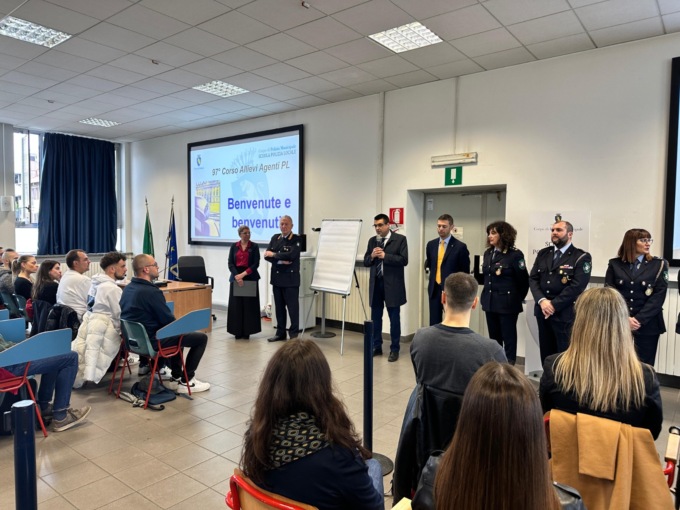 Corso per Agenti di Polizia Locale, Settimo presente