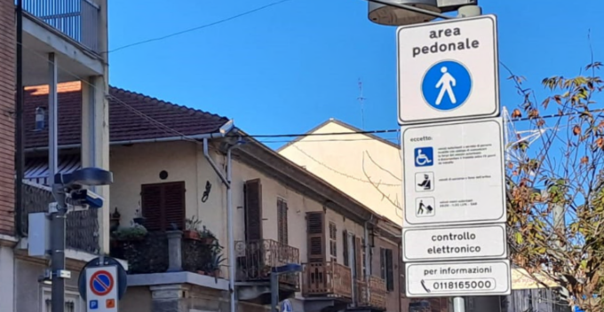 Varchi con telecamera nell’isola pedonale di Settimo: parte il controllo elettronico