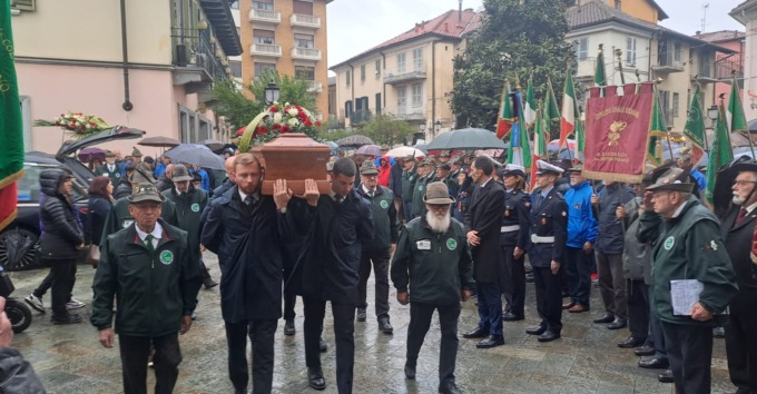 Settimo ha salutato Valsania, colonna degli Alpini e instancabile volontario