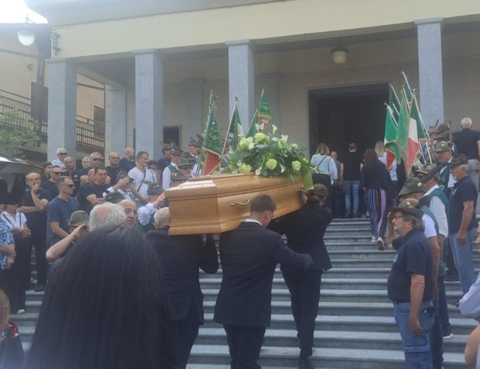 Castiglione saluta Angelo Schianto