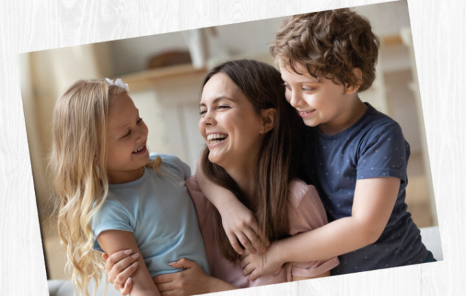 “Tanti auguri mamma”: un mare di affetto in edicola e online con La Nuova Periferia