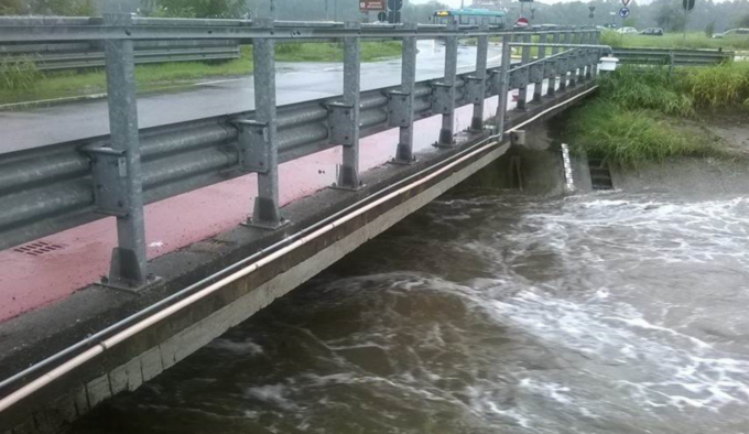 Maltempo, Settimo regge l’urto: «Ora serve difendersi dall’acqua degli altri»