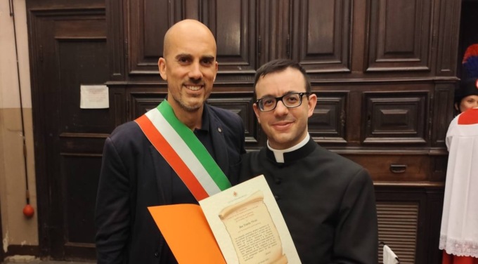 Venaria saluta don Danilo prima del ritorno in Sardegna