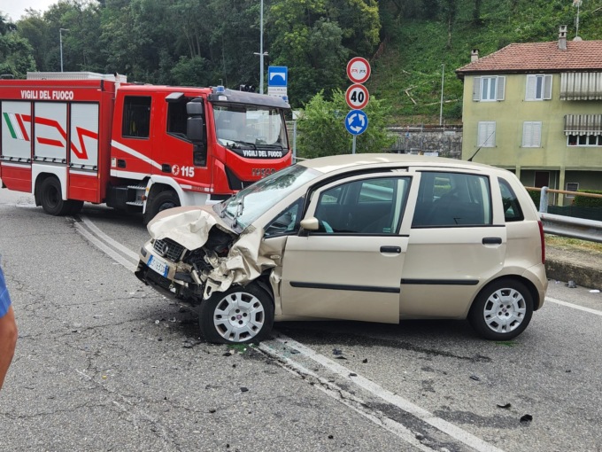 Scontro frontale a San Mauro Torinese: tre feriti nell’incidente in via XXV Aprile
