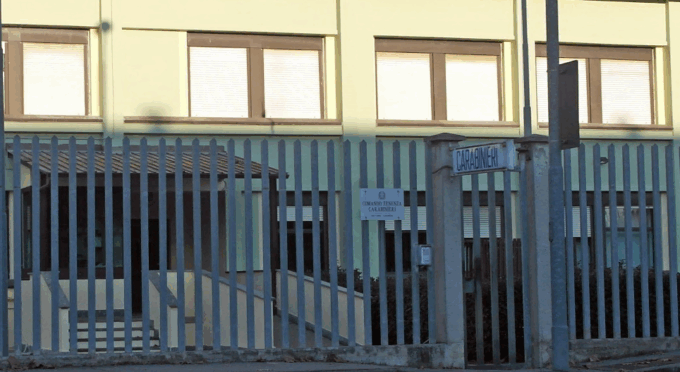 Settimo Torinese, aggredisce la nonna e poi dà in escandescenze in caserma