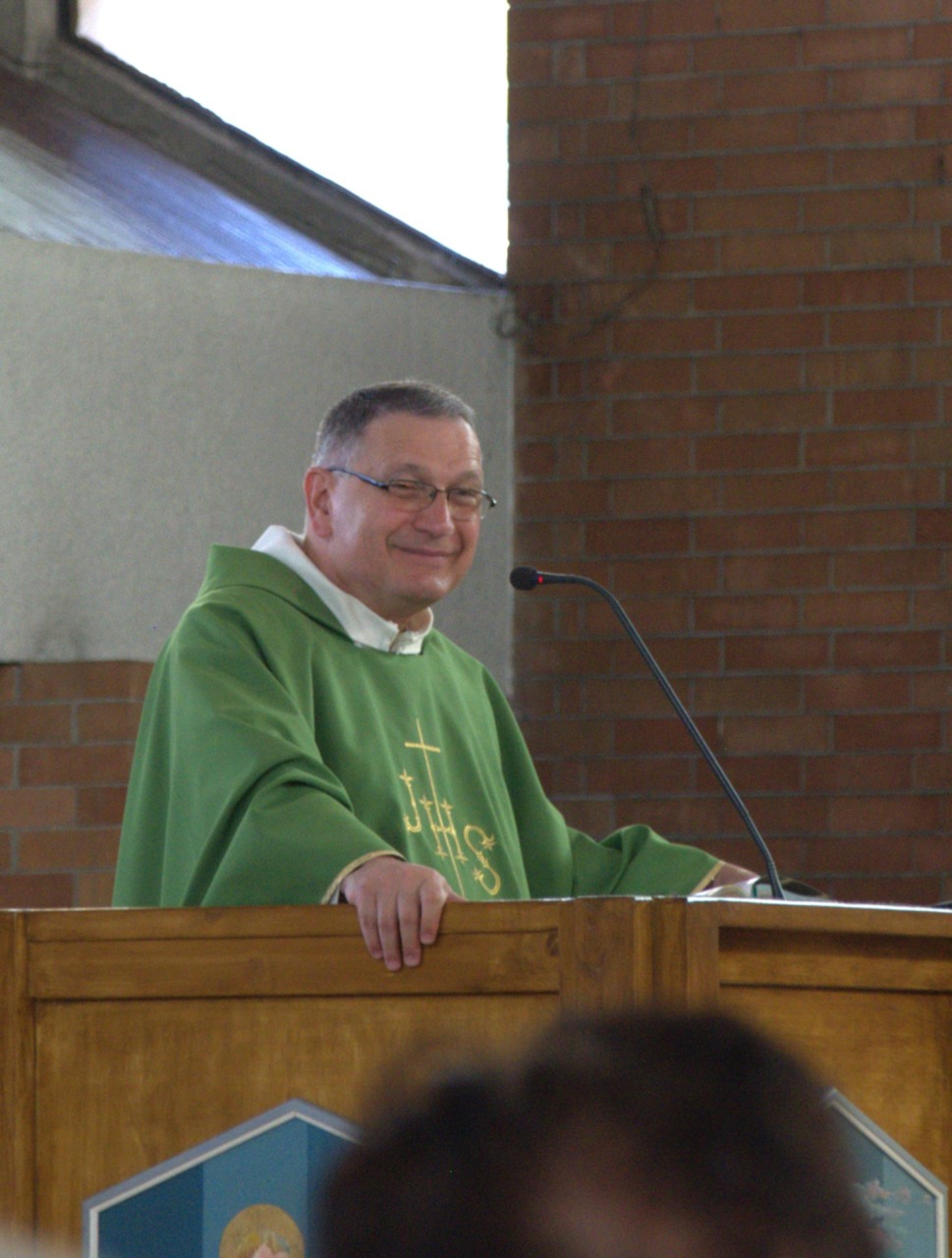 Il Villaggio Fiat congeda il suo parroco