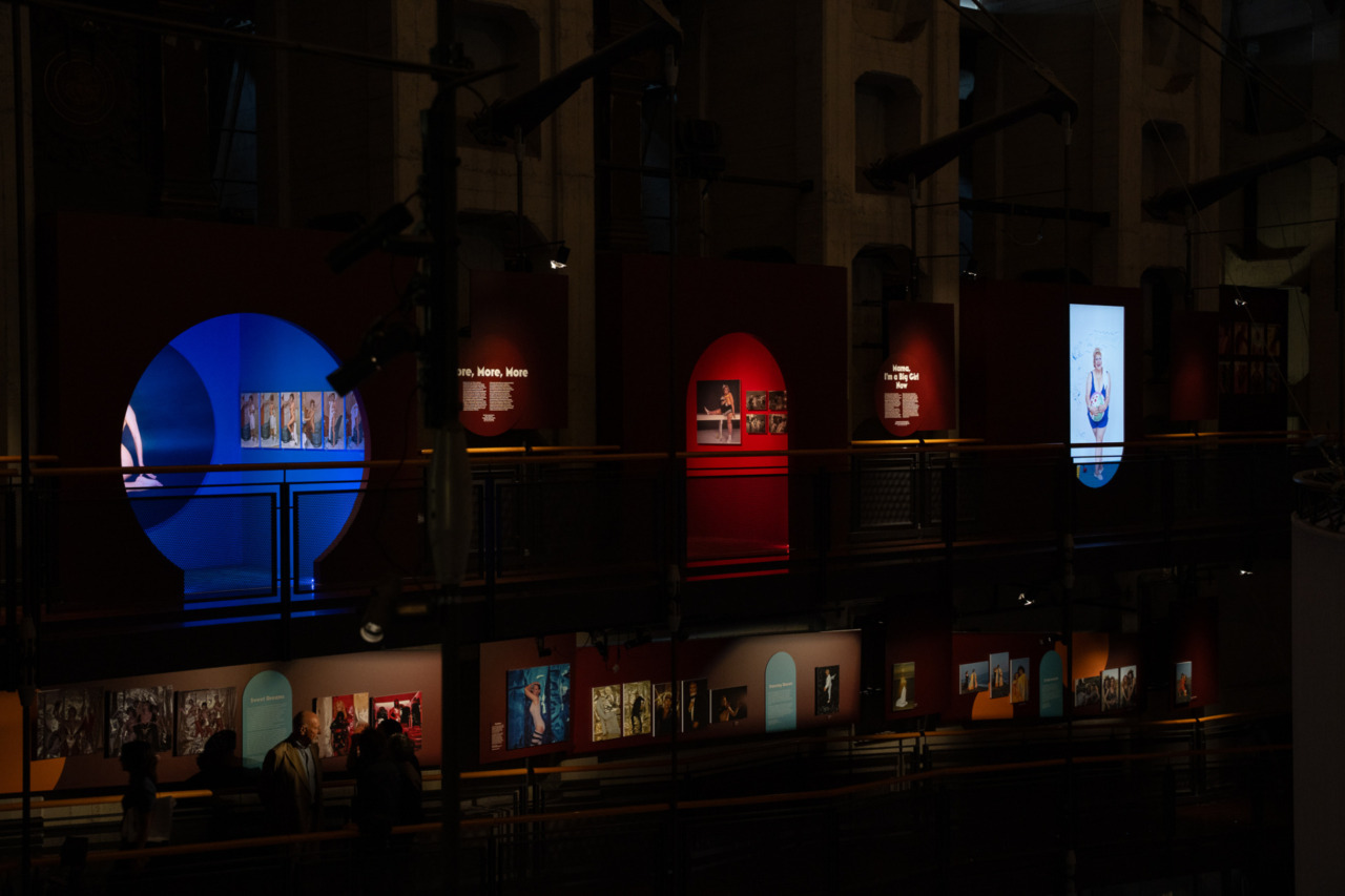 Mostra fotografica “Pazza Idea” Oltre il ’68: icone pop nelle fotografie di Angelo Frontoni al Museo del Cinema di Torino