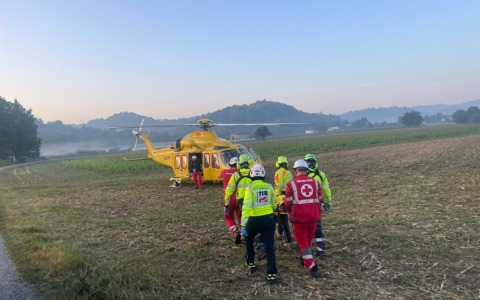 San Raffaele, scooter contro auto: ferito elitrasportato al Cto