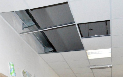 Materna di via Cascina Nuova: genitori preoccupati per il tetto: “Non siamo tranquilli”