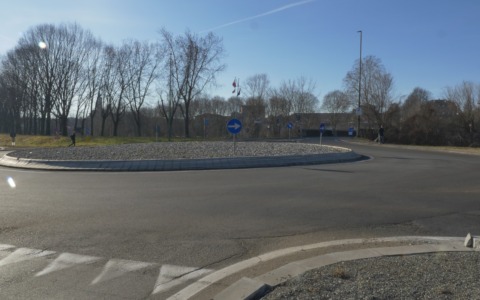 Venaria: senso unico alternato sulla sp 1 per completare la rotatoria